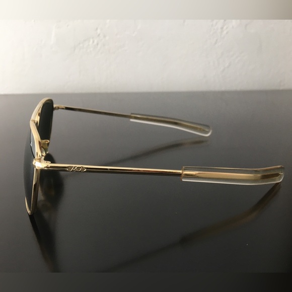 SOLD SOLD Offers Welcomed - AMERICAN OPTICAL AO GOLD FILLED AVIATORS

SIZE 52 20 - Picture 8 of 12